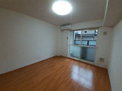 【内装】 | ポポラーレ | 中はこのようになっています