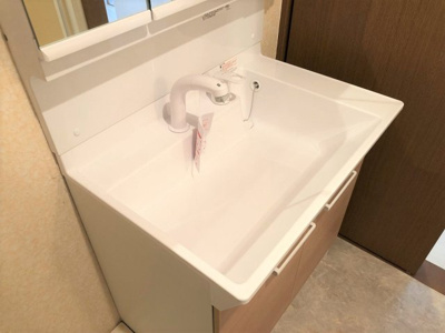 【独立洗面台】 | Root whiteⅡ