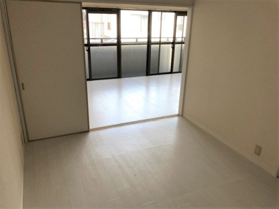 【洋室】 | Root whiteⅡ