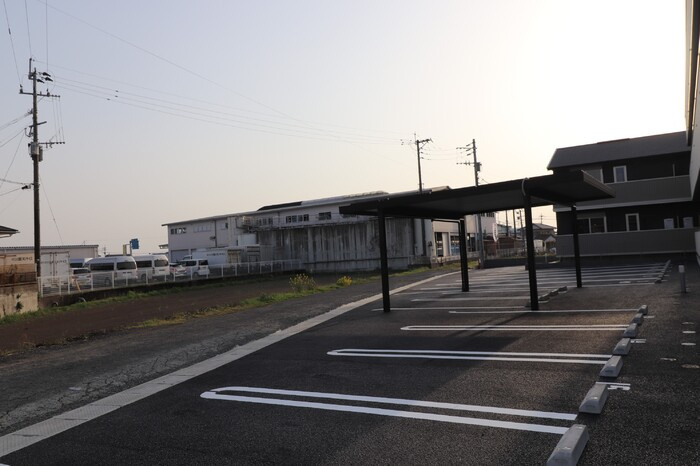 トリシアKの駐車場