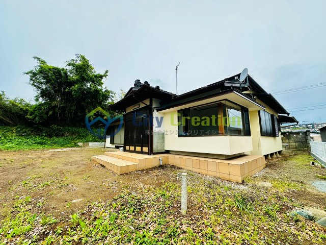 秦野市南矢名　敷地広々フルリフォームの平屋住宅の外観|即日ご内覧可能です！
お気軽にお問い合わせください。