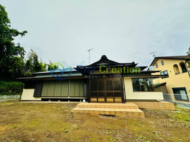 秦野市南矢名　敷地広々フルリフォームの平屋住宅の外観|即日ご内覧可能です！
お気軽にお問い合わせください。