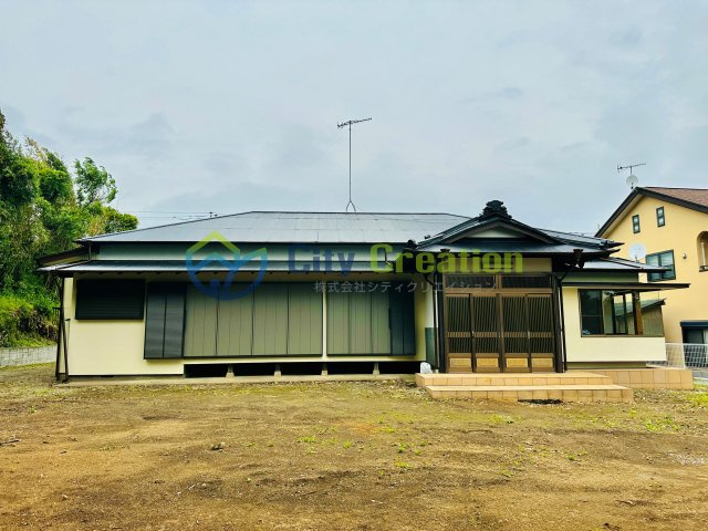 秦野市南矢名　敷地広々フルリフォームの平屋住宅の外観|即日ご内覧可能です！
お気軽にお問い合わせください。