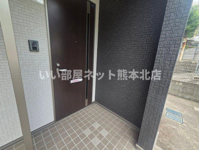 クオーレ津浦町の玄関