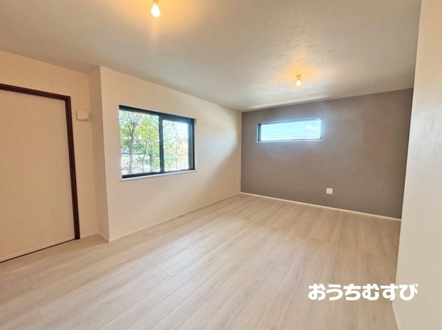 守山区深沢3期(全3棟)の居間・リビング