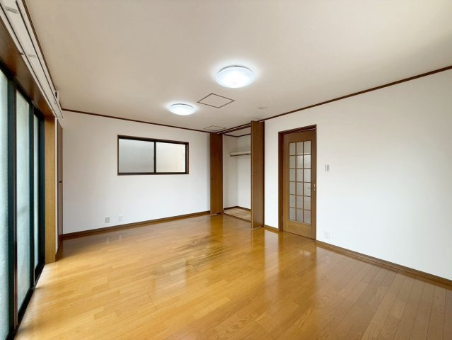 嵯峨野嵯峨ノ段町の洋室