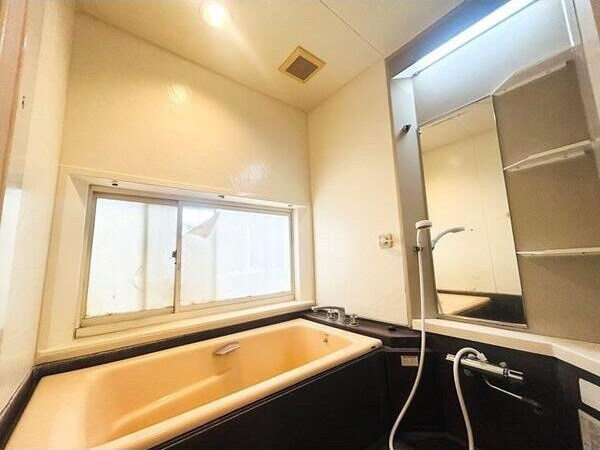 三丹町戸建の浴室