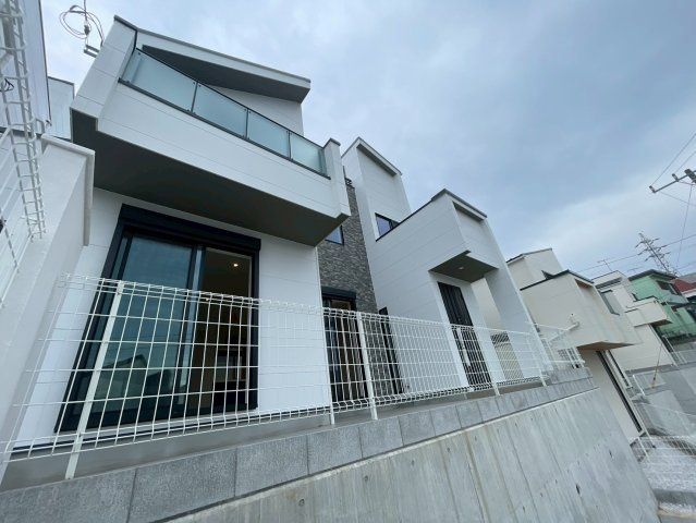 横浜市戸塚区汲沢3丁目 新築戸建て【仲介手数料無料】カースペース2台