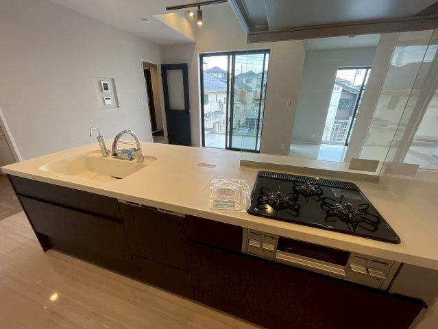 横浜市戸塚区汲沢3丁目 新築戸建て【仲介手数料無料】カースペース2台