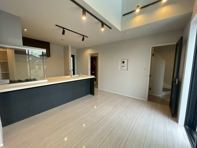 横浜市戸塚区汲沢3丁目 新築戸建て【仲介手数料無料】カースペース2台