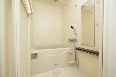 【浴室】 | ディクス福島レジデンス | 落ち着いた空間のお風呂です