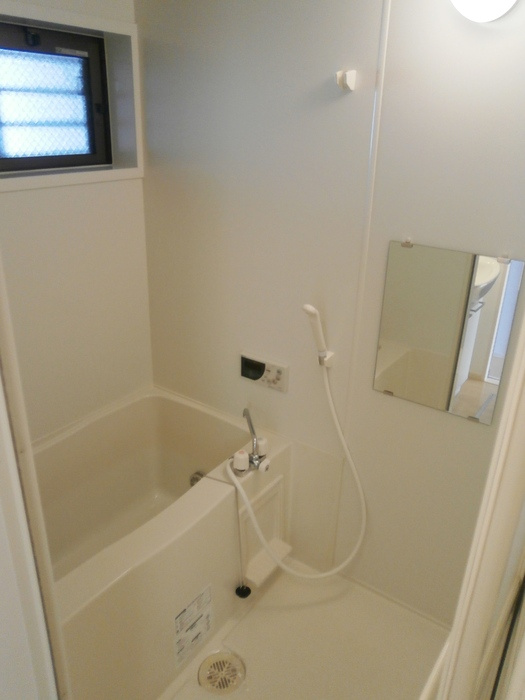 エトワール白沢の浴室|浴室 追い焚き機能・窓付き