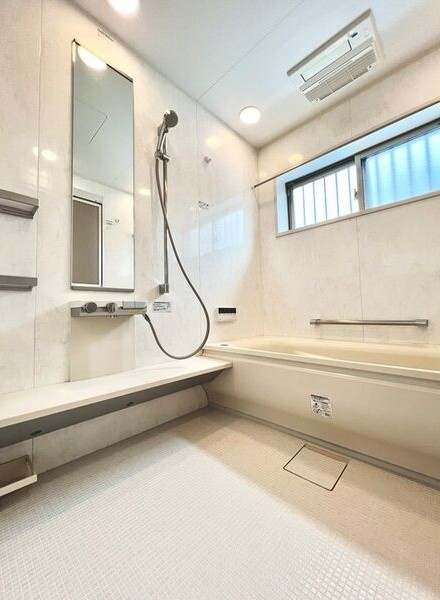 五色園４丁目戸建の浴室