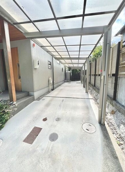 五色園４丁目戸建の駐車場