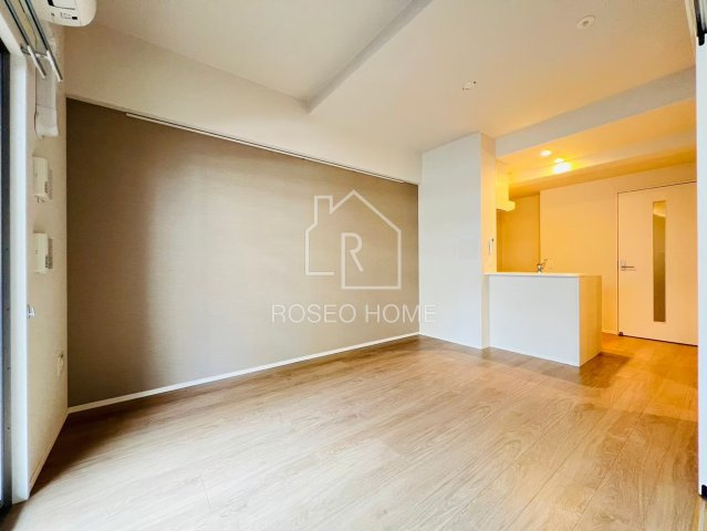 リフレ天満橋の居間・リビング