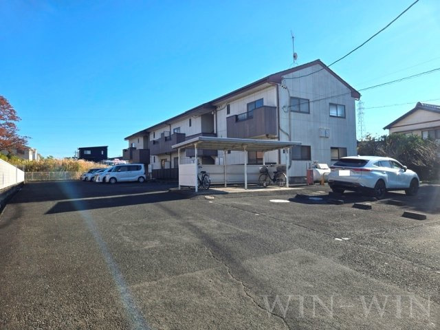 アコールの駐車場