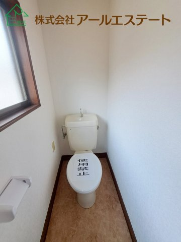 姫路市夢前町菅生澗　　中古戸建のトイレ