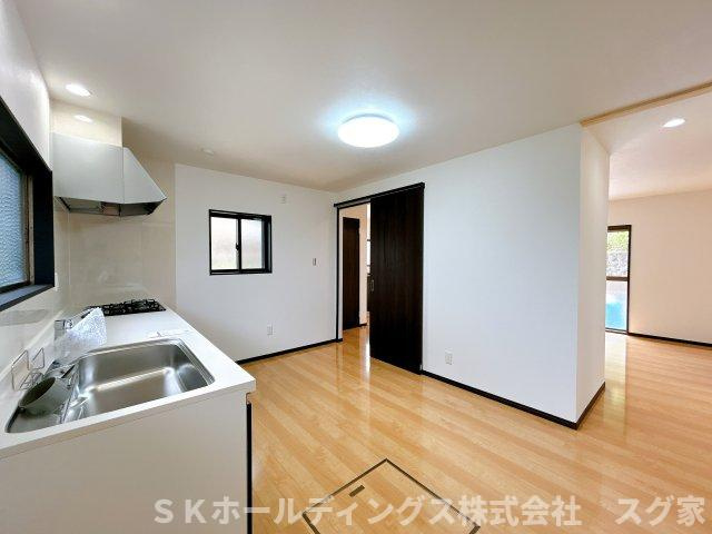 福知山市土師中古戸建（２３６－９８）の居間・リビング