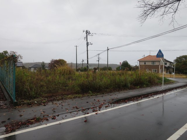 オレンジ　★富岡町大字小浜字大膳町　東南角地　工業地域★　売地の外観