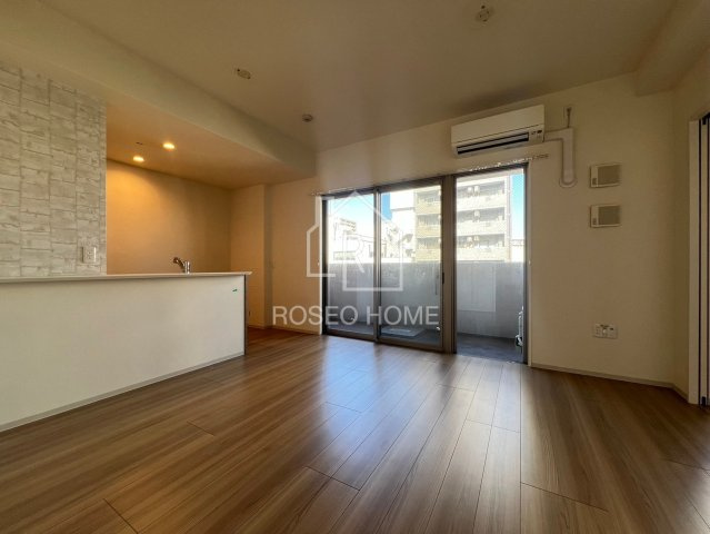 ユープテリア天王寺の居間・リビング