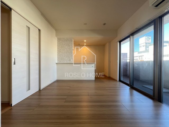 ユープテリア天王寺の居間・リビング