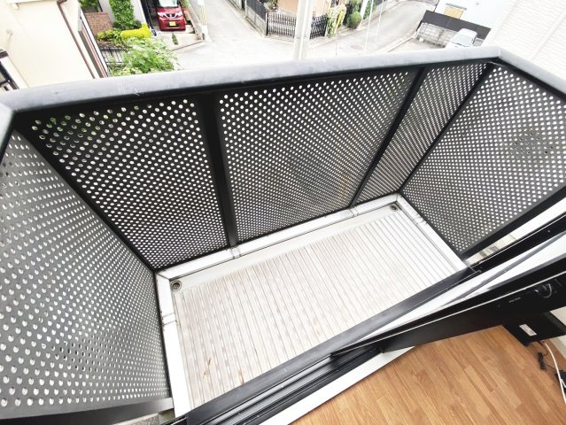 ガーデンハウス宝塚B棟のバルコニー