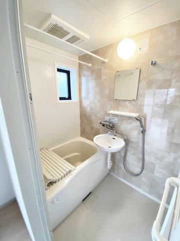 ガーデンハウス宝塚B棟の浴室