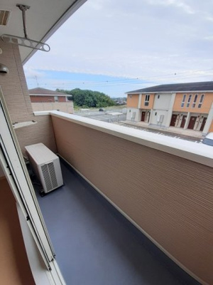 【バルコニー】 | エクセレント・ベル　Ａ | バルコニーからの眺めを楽しみながら食事をしませんか