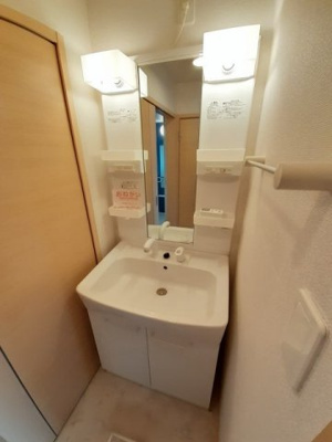 【洗面所】 | エクセレント・ベル　Ａ | 使いやすい洗面所です