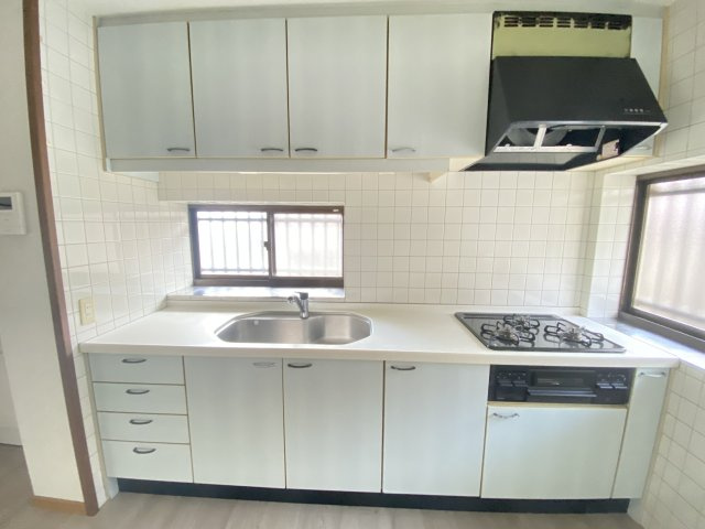 金古曽１丁目戸建のキッチン