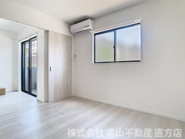 直方市神正町のアパートの洋室