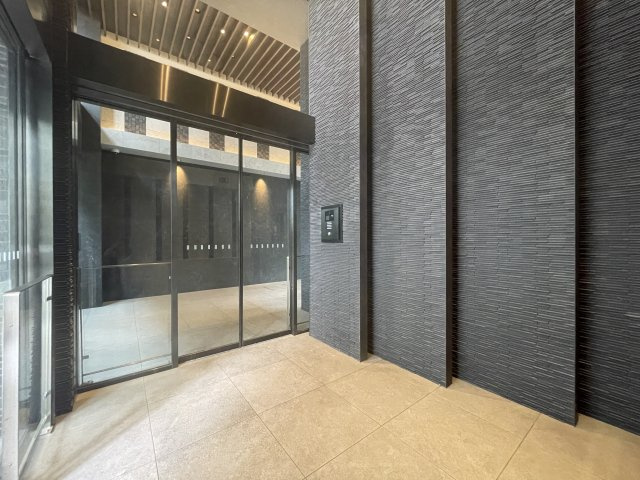 【エントランス】 | Quintet NAMBA