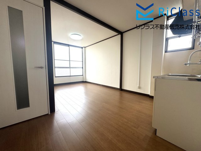 塚口コーポラスの居間・リビング|使いやすいリビングです