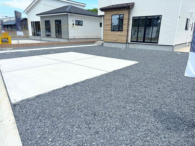 水戸市河和田1期　新築戸建て　2号棟の駐車場|カースペースは2台お停めいただけます♪