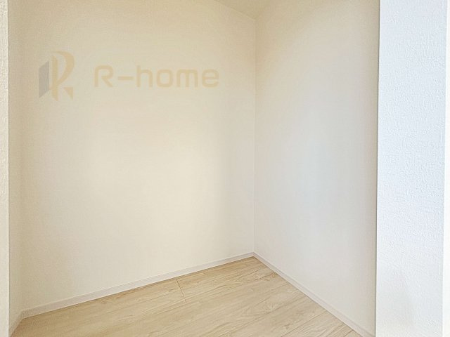 水戸市河和田1期　新築戸建て　2号棟の収納|人気のウォークインクローゼット！
アウター類はもちろん、季節ものや寝具も収納できます！