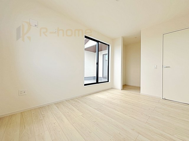 水戸市河和田1期　新築戸建て　2号棟の洋室|収納便利なウォークインクローゼット付きの洋室♪
明るく風通しの良いお部屋です♪
