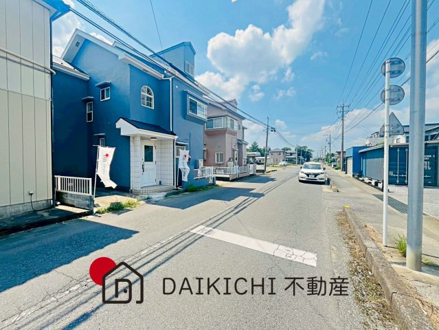 【前面道路含む現地写真】 | 加須市北小浜　中古戸建