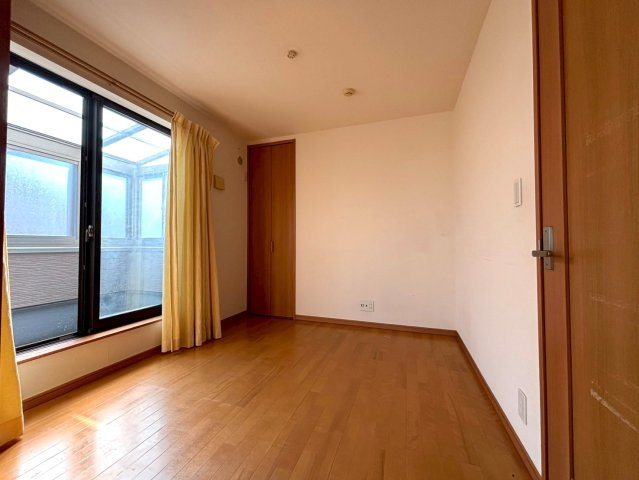 【洋室】 | ◇◆伊勢原市笠窪 中古戸建◆◇ | 落ち着いた色調の洋室です♪