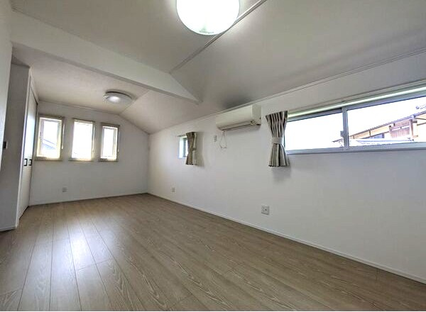 西浦戸建の居間・リビング