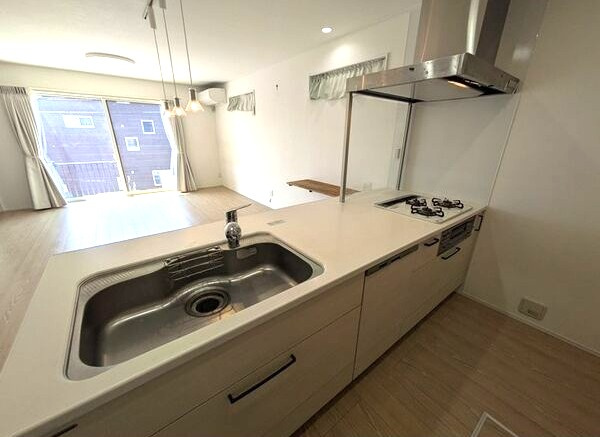 西浦戸建のキッチン