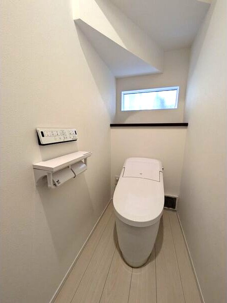 西浦戸建のトイレ