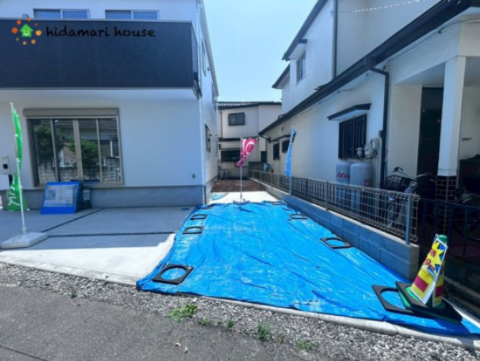 見沼区中川1期　新築戸建　Terrechez01の駐車場