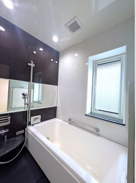 鳴海町山ノ神戸建の浴室