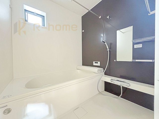 水戸市河和田1期　新築戸建て　4号棟の浴室|１坪タイプの大きなお風呂で、小さなお子様とご一緒に入浴いただける広さです！