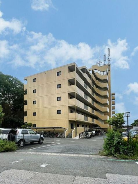 川口市芝塚原２丁目の賃貸マンションの外観