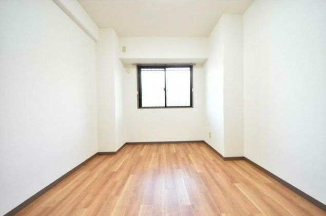 川口市芝塚原２丁目の賃貸マンションの寝室