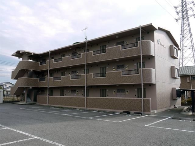 ツリーベルズの駐車場