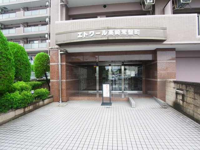 エトワール高崎常盤町のエントランス|エントランス。オートロック付き。