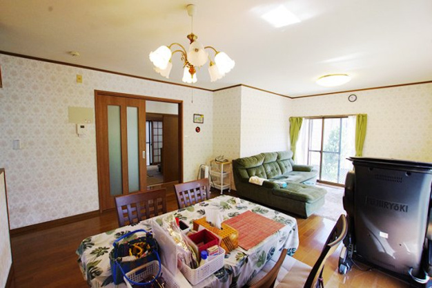 【居間・リビング】 | 熱海市相の原町　戸建