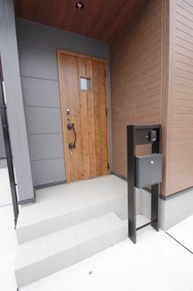 【エントランス】